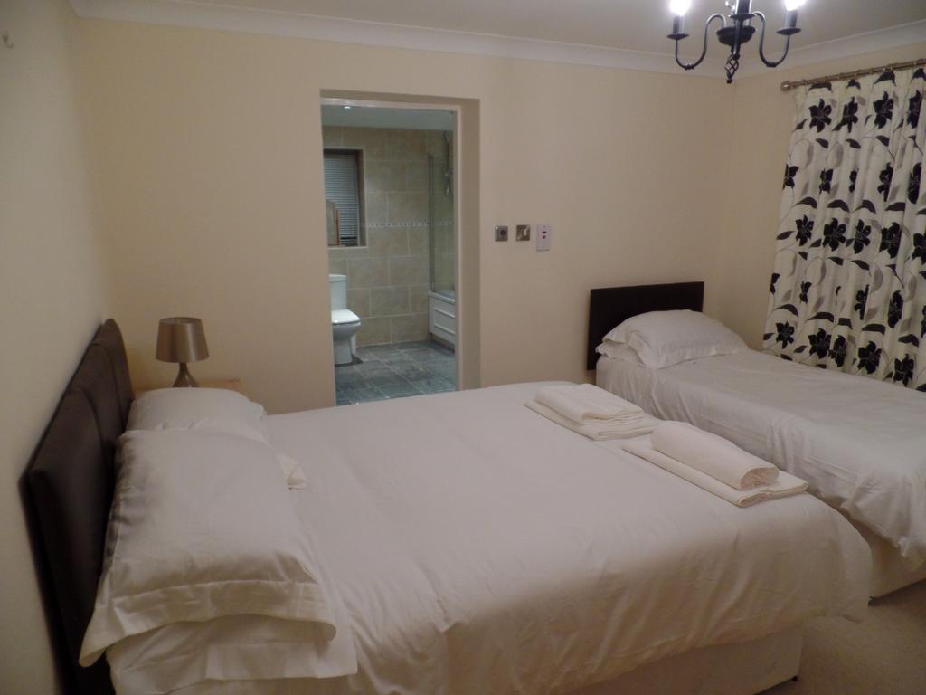Pay2Stay เชสเตอร์ ภายนอก รูปภาพ