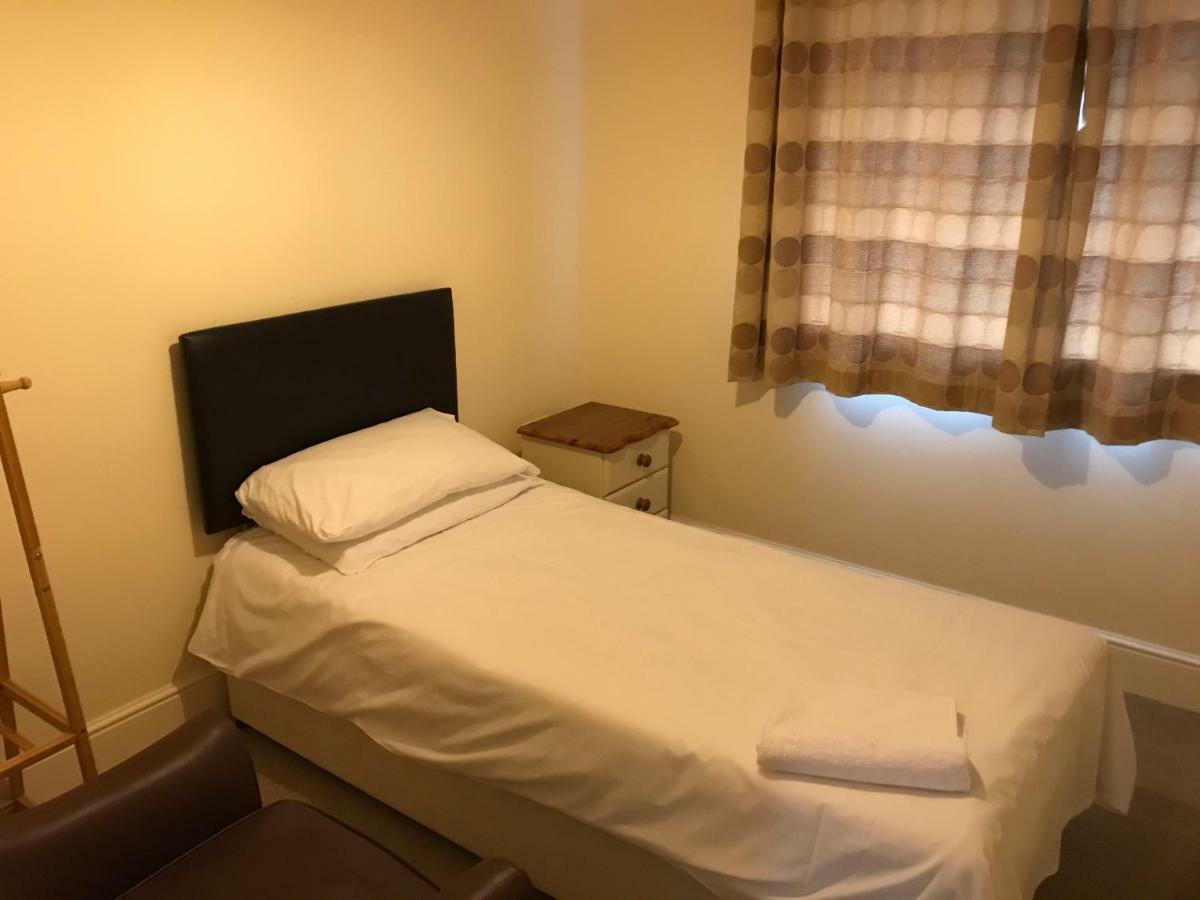 Pay2Stay เชสเตอร์ ภายนอก รูปภาพ